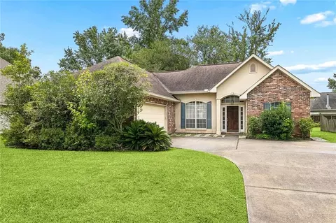 937 Nancy St, Mandeville, LA 70448