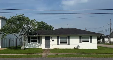 421 Garden Rd, Marrero, LA 70072