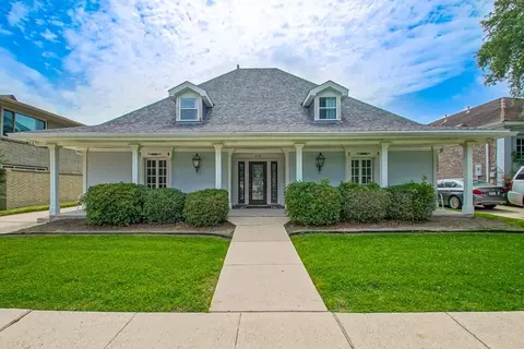 5539 Bellaire Dr, New Orleans, LA 70124