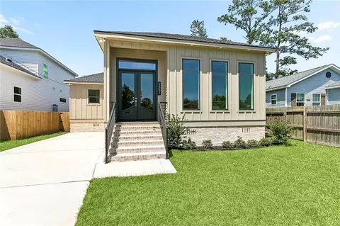 2335 Orleans St, Mandeville, LA 70448