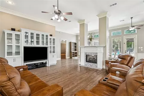 Living - 314 Stonebridge Loop, Slidell, LA 70458 photo 2 of 4