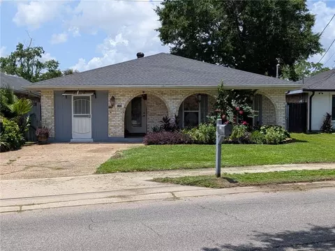 4204 Transcontinental Dr, Metairie, LA 70006