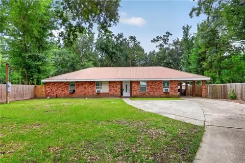 28026 Napoleon Rd, Lacombe, LA 70445