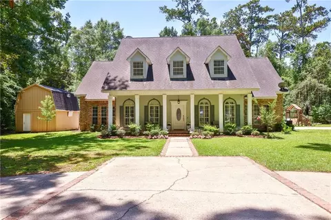 105 Woodlawn Ln, Mandeville, LA 70471