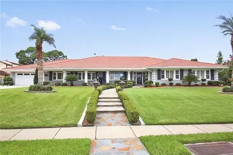 4918 Bancroft Dr, New Orleans, LA 70122