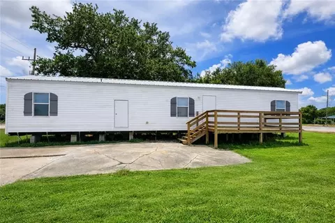 122 North St, Port Sulphur, LA 70083