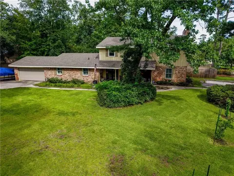 Exterior - 227 Cheron Dr, Mandeville, LA 70448 photo 3 of 5