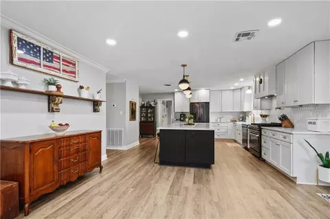 Kitchen - 227 Cheron Dr, Mandeville, LA 70448 photo 1 of 3