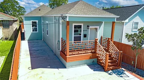 8513 Palmetto St, New Orleans, LA 70118