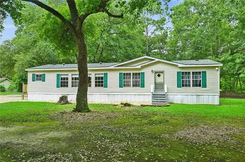 26501 Crown Dr, Ponchatoula, LA 70454