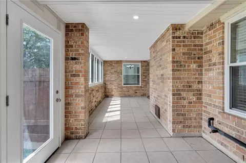 Exterior - 2204 Ormond Blvd, Destrehan, LA 70047 photo 2 of 11
