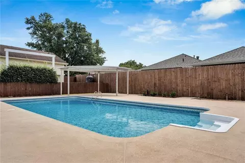 Exterior - 2204 Ormond Blvd, Destrehan, LA 70047 photo 5 of 11