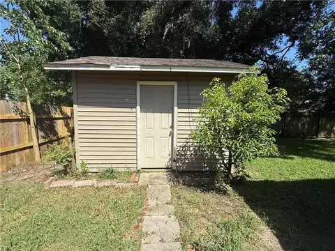 Exterior - 3838 Arrowhead Dr, Slidell, LA 70458 photo 4 of 5