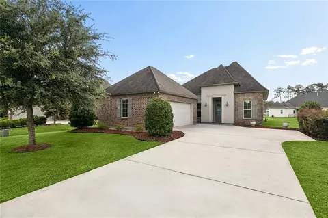 1024 Deer Park Dr, Madisonville, LA 70447