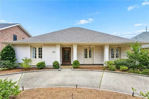 3621 Tolmas Dr, Metairie, LA 70002