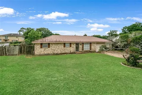 2713 Annette Dr, Marrero, LA 70072