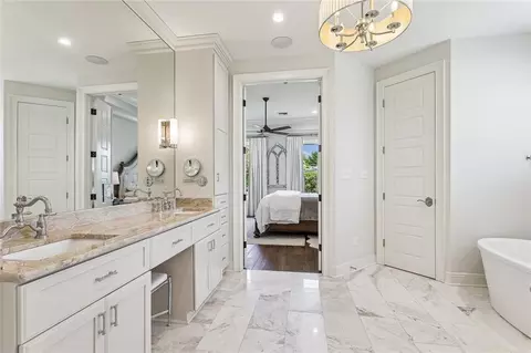 Bath - 307 Lac Iberville Dr, Luling, LA 70070 photo 2 of 4