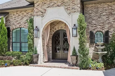 Exterior - 307 Lac Iberville Dr, Luling, LA 70070 photo 3 of 7