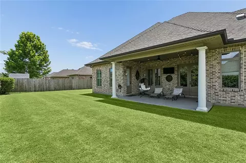 Exterior - 307 Lac Iberville Dr, Luling, LA 70070 photo 6 of 7