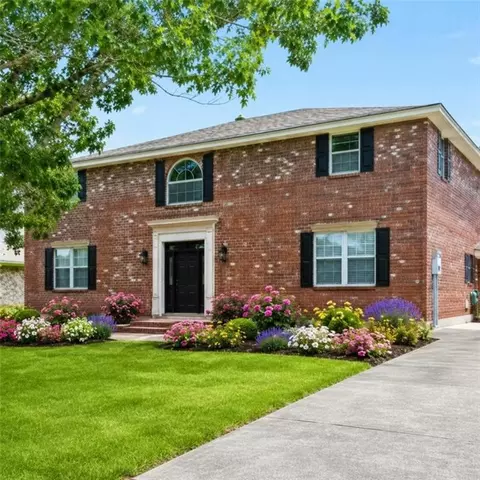304 Somerset St, Laplace, LA 70068