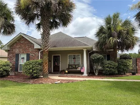 18857 Hank Dr, Ponchatoula, LA 70454