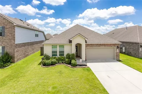 7546 Scarlet Oak Dr, Gonzales, LA 70737