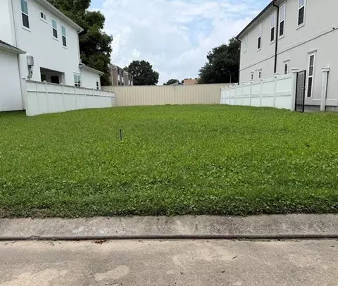 Cocos, Kenner, LA 70065