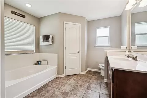 Bath - 303 Allie Ln, Luling, LA 70070 photo 1 of 2