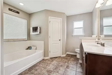 Bath - 303 Allie Ln, Luling, LA 70070 photo 1 of 2