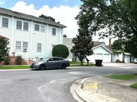 3435 Upperline St, New Orleans, LA 70125