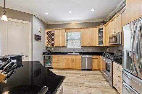 Kitchen - 526 Florence Dr, Slidell, LA 70458 photo 2 of 2
