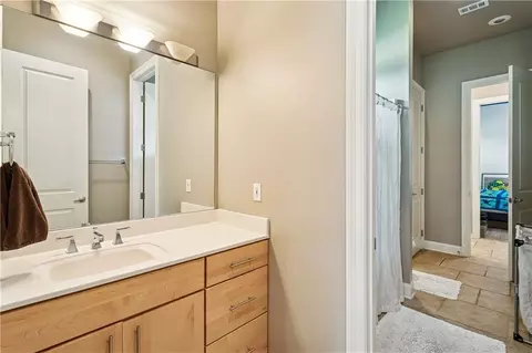 Bath - 526 Florence Dr, Slidell, LA 70458 photo 3 of 5
