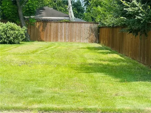 319 Wilker Neal St, River Ridge, LA 70003