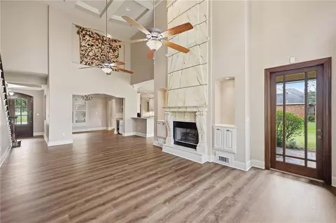 Living - 23901 Carter Trce, Springfield, LA 70462 photo 2 of 4