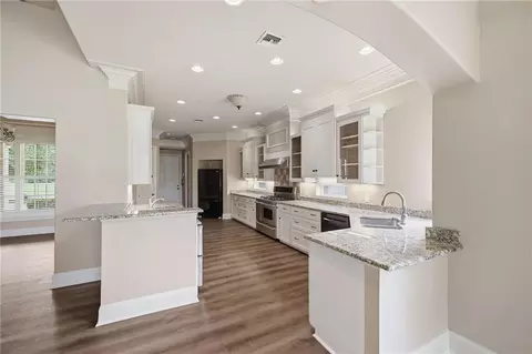 Kitchen - 23901 Carter Trce, Springfield, LA 70462 photo 2 of 3