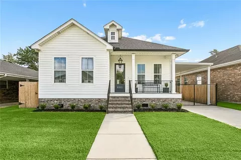 Exterior - 8433 Colonel Dr, Chalmette, LA 70043 photo 2 of 3