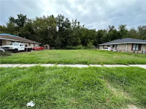 1644 Heights Dr, Saint Bernard, LA 70085