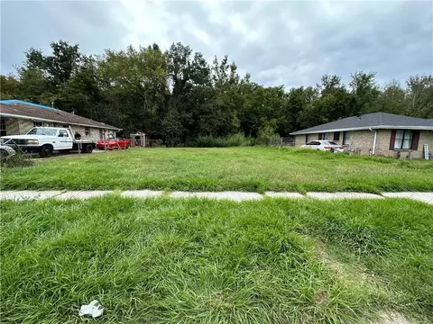 1644 Heights Dr, Saint Bernard, LA 70085
