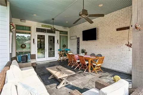 Exterior - 201 Rue Chantilly, Covington, LA 70433 photo 6 of 14