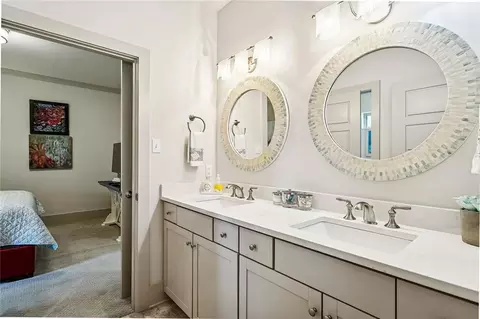 Bath - 201 Rue Chantilly, Covington, LA 70433 photo 4 of 5