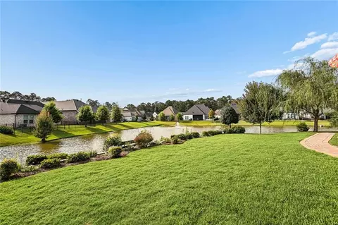Exterior - 201 Rue Chantilly, Covington, LA 70433 photo 10 of 14