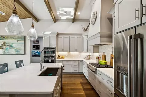 Kitchen - 201 Rue Chantilly, Covington, LA 70433 photo 4 of 5