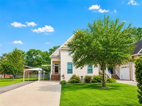 307 W Magnolia St, Ponchatoula, LA 70454
