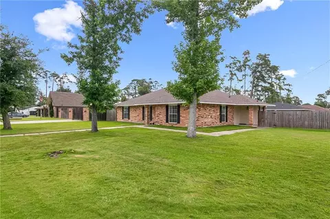 Exterior - 780 Abney Dr, Slidell, LA 70458 photo 3 of 8