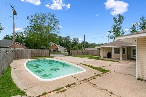 Exterior - 780 Abney Dr, Slidell, LA 70458 photo 5 of 8