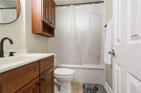 Bath - 780 Abney Dr, Slidell, LA 70458 photo 2 of 3