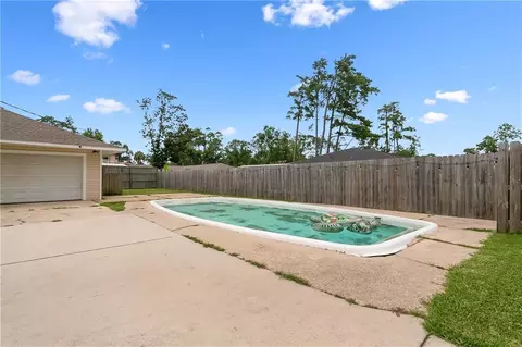 Exterior - 780 Abney Dr, Slidell, LA 70458 photo 6 of 8