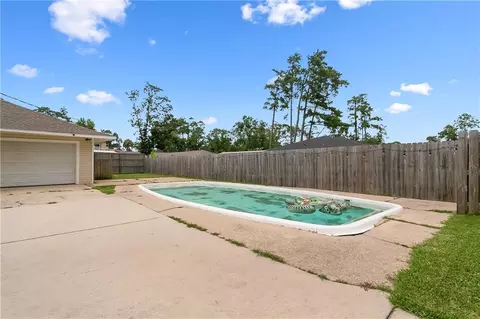 Exterior - 780 Abney Dr, Slidell, LA 70458 photo 5 of 7