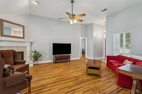 Living - 70220 7th St, Covington, LA 70433 photo 2 of 2