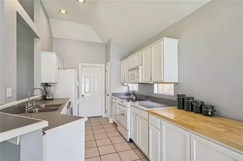Kitchen - 70220 7th St, Covington, LA 70433 photo 1 of 1